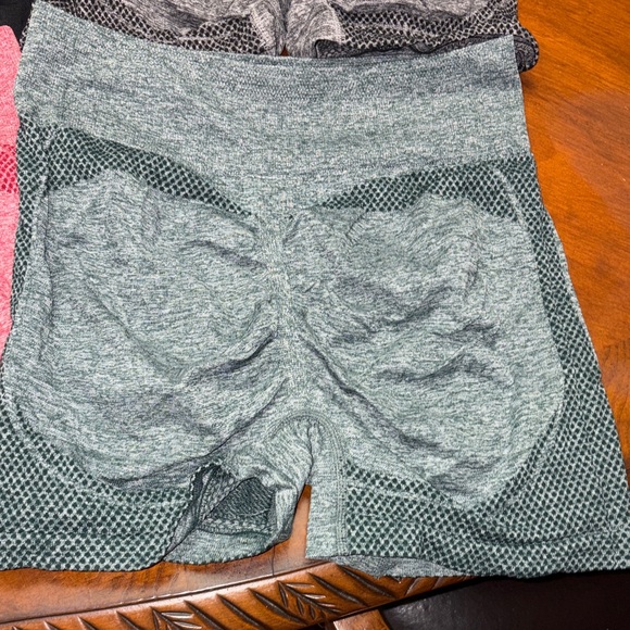 4 Women's Multi-Color Shorts - Picture 2 of 6